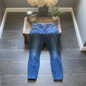 Kut From The Kloth Skinny Jeans size 10